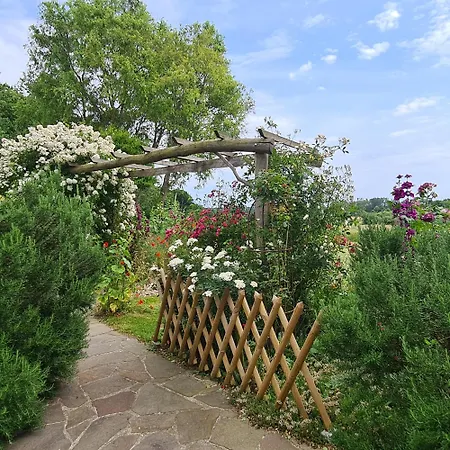 Haus Rosengarten- Ruhige Im Gruenen Apartament