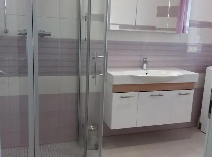 Haus Rosengarten- Ruhige Im Gruenen Sehlen