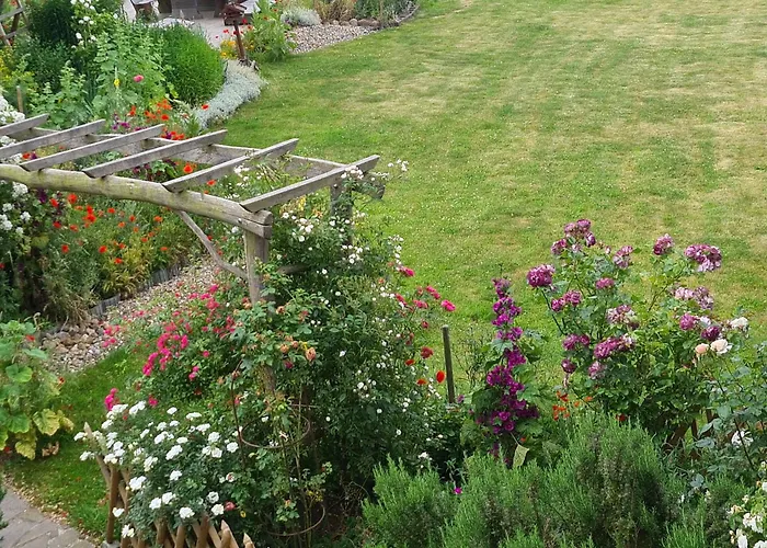 Haus Rosengarten- Ruhige Im Gruenen *